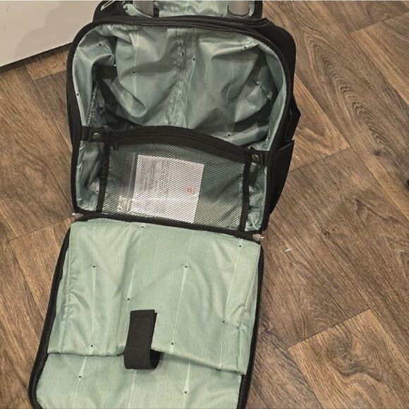 Delsey Paris Sky Max 2.0 Wheeled Underseater - Picture 13 of 14